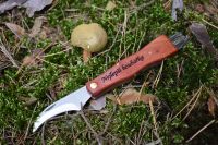 Nůž na houby se štětečkem- gravírování textu na rukojeť